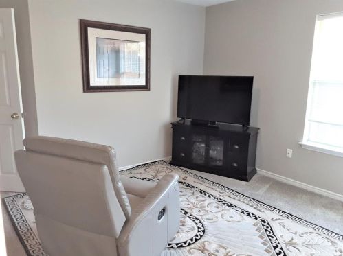 8512 Steeple Ridge Dr, Fort Worth TX  76182-8323 exterior