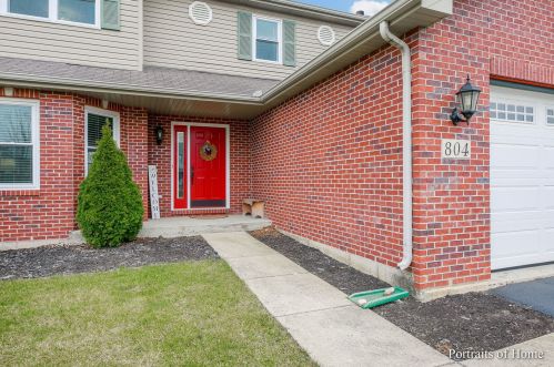 804 Cougar Ln, Oswego, IL 60543-7121