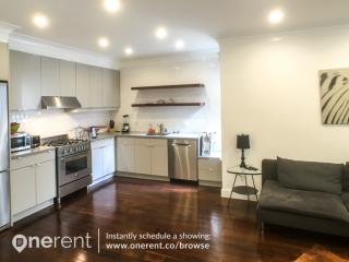 440 Linden St, San Francisco CA  94102-5023 exterior