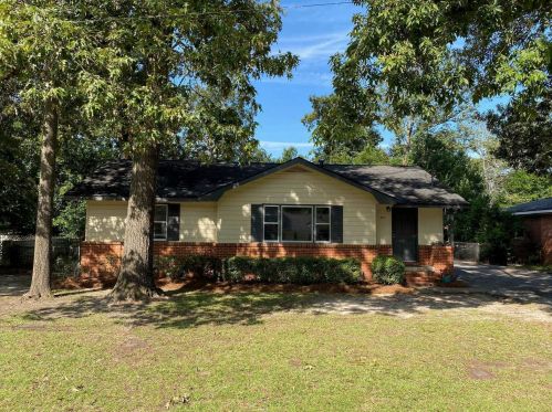 203 Donald Dr, Warner Robins, GA 31093-2412