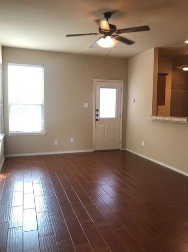 1426 Piedmont Dr, Midlothian TX  76063-6044 exterior