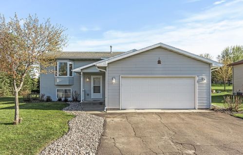 809 Haywood Dr, Howard Lake, MN 55349-5129