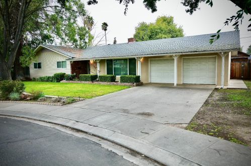 2821 Westchester Ln, Modesto, CA 95350-2447