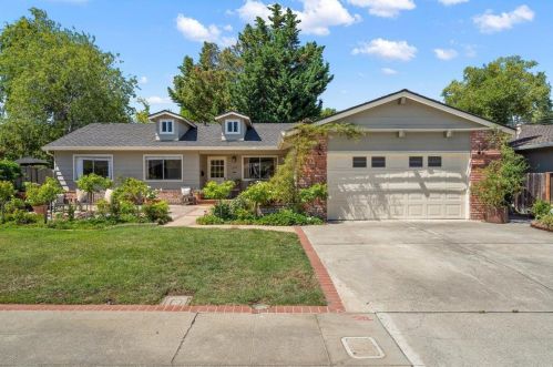 2732 Doverton Sq, Mountain View, CA 94040-4472