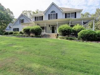 3232 Pete Shaw Rd, Marietta, GA 30066-2339