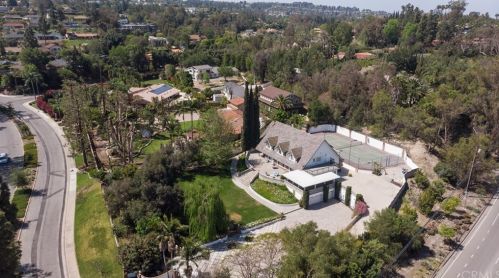 111 Royal Oak Rd, Anaheim, CA 92807-3622