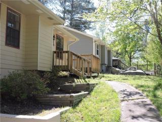 8818 Churchill Pl, Jonesboro, GA 30238-4546