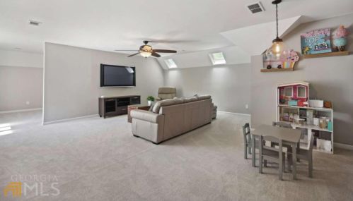 280 Cameron Ridge Dr, Atlanta GA  30328-4709 exterior