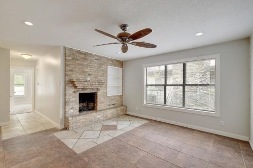 2302 Barton Skwy, Austin TX  78704-4704 exterior