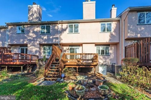 14 Hanover Ct, Princeton NJ  08540-7066 exterior