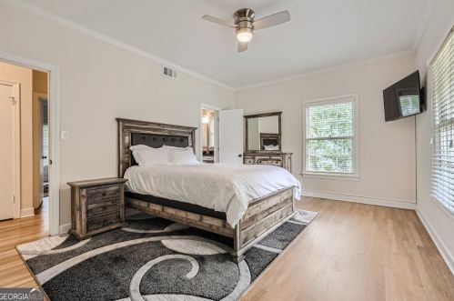 3685 Cantrell Rd, Atlanta GA  30319-1304 exterior