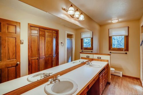 8425 Doubleheader Ranch Rd, Morrison CO 80465-2511 exterior