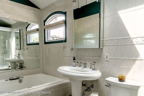 149 Bowne Rd, Tinton Falls NJ  07712-2519 exterior