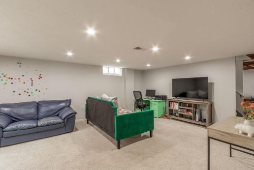 879 Idaho Ave, Saint Paul MN  55117-3469 exterior