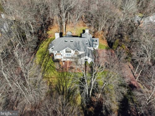 16 Benedek Rd, Princeton NJ  08540-2228 exterior