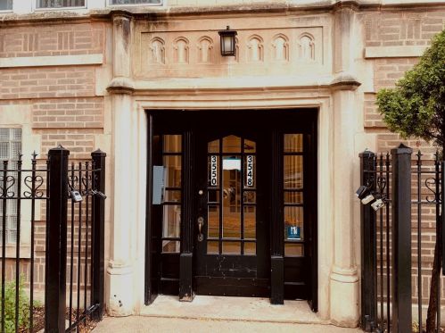 3550 Belle Plaine Ave, Chicago, IL 60618-2224