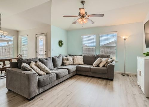 245 Wallops, Uhland TX 78640-4180 exterior