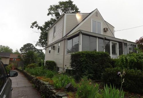 30 Home Ave, Warwick, RI 02889-3506