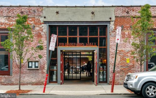 922 4 St, Philadelphia PA 19147-4104 exterior