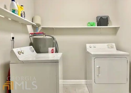 5332 Denny Dr, Atlanta GA  30349-5206 exterior