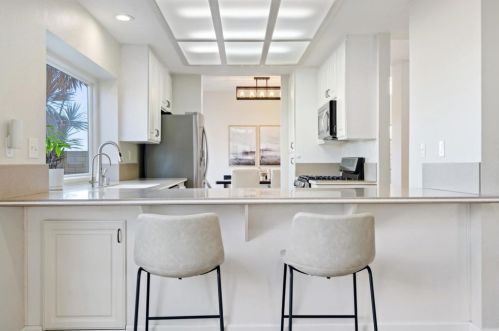 1938 White Birch Dr, Vista CA  92081-7316 exterior