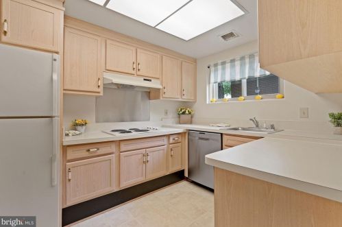 3417 Leisure World Blvd, Silver Spring, MD 20906-1734