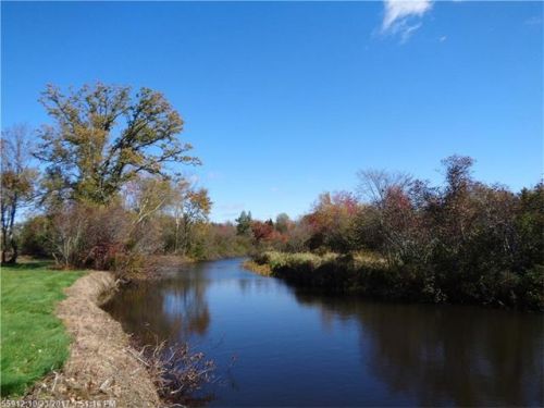 2 Loud Rd, Plymouth, ME 04969