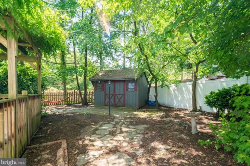 434 Lakeview Ave, Tavistock NJ  08033-1612 exterior