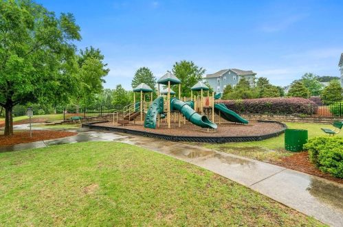 1435 Lakeboat Way, Atlanta GA  30331-8913 exterior