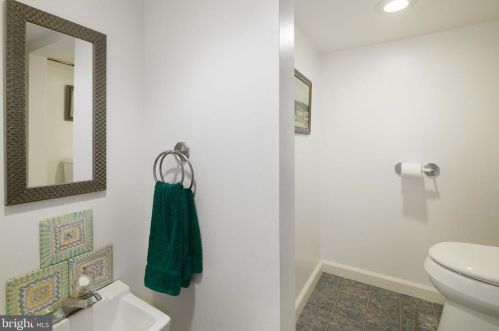 510 Kings Hwy, Haddonfield NJ 08033-2114 exterior