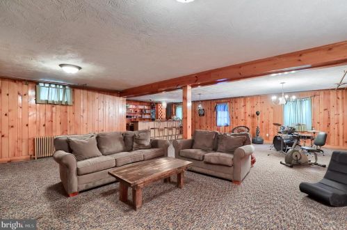 2184 Rdg Dr, Lancaster PA  17603-6150 exterior