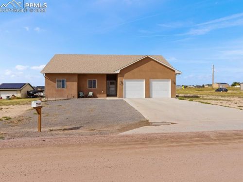 1207 De La Vista Ct, Pueblo, CO 81007-6113
