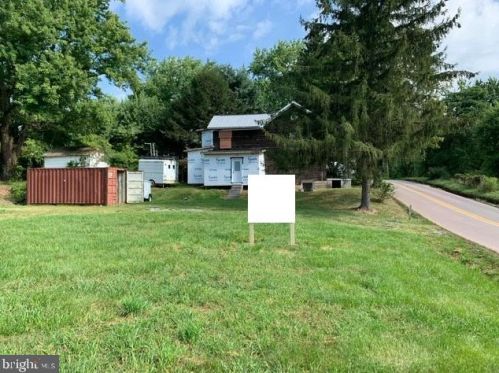 8748 River Rd, Hedgesville, WV 25427-3355