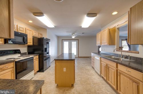 345 Journey Ln, Berkeley Springs WV exterior