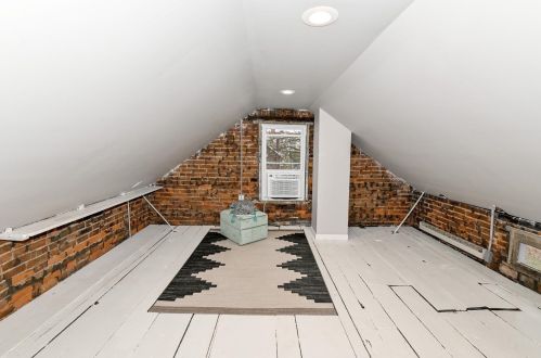 2612 Hemlock St, Cincinnati OH  45206-1608 exterior