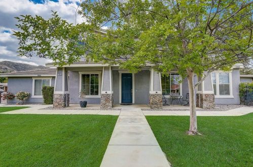 12995 Holmes St, Yucaipa, CA 92399-4953