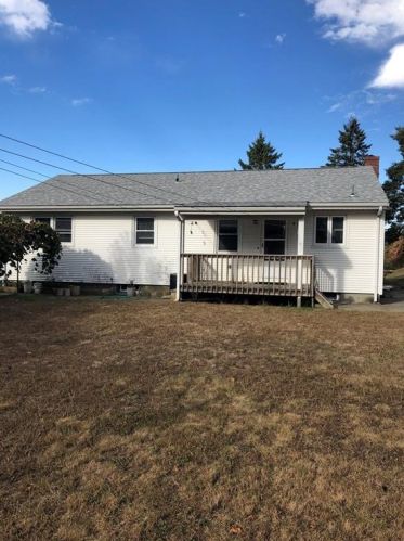 25 Post Rd, Westerly, RI 02891-2606