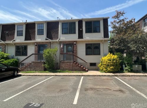 901 Hidden Village Dr, Perth Amboy, NJ 08861-3370