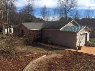 152 Rocket Dr, Cleveland, GA 30528-2002