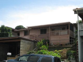 1063 Maluna St, Honolulu, HI 96818-1119