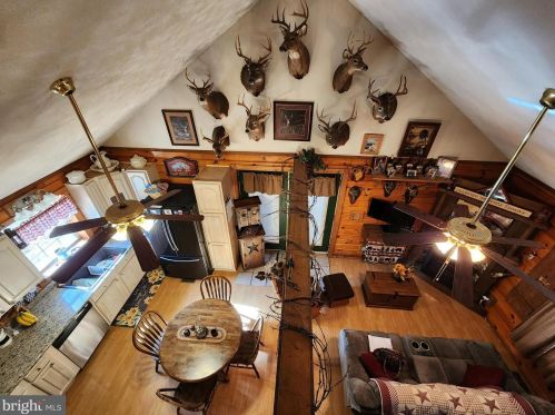 21800 Rocky Acres Ln, Flintstone MD 21530-2067 exterior
