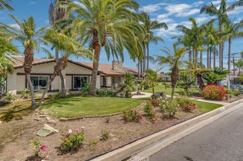 9131 Gainford St, Downey, CA 90240-3435