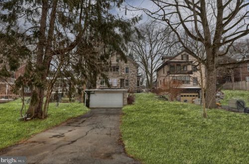 638 State St, Lancaster PA  17603-2641 exterior