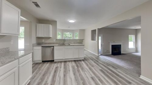 435 Grier Dr, Locust Grove, GA 30248-6002