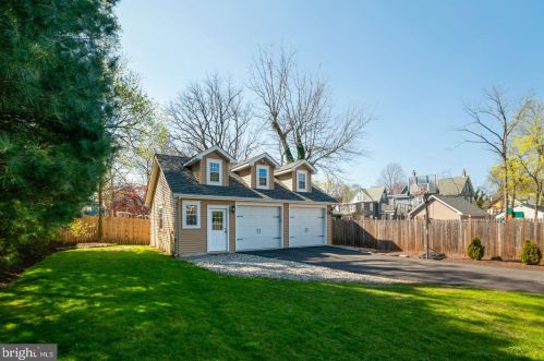 316 Washington Ave, Tavistock NJ 08033-3327 exterior