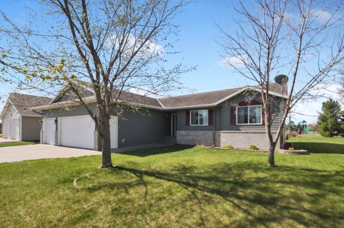 514 Iris Ln, Saint Joseph, MN 56374-4635