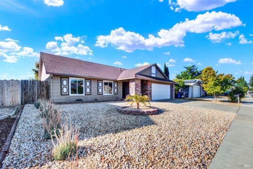 154 Kingswood Ave, Vacaville, CA 95687-5221