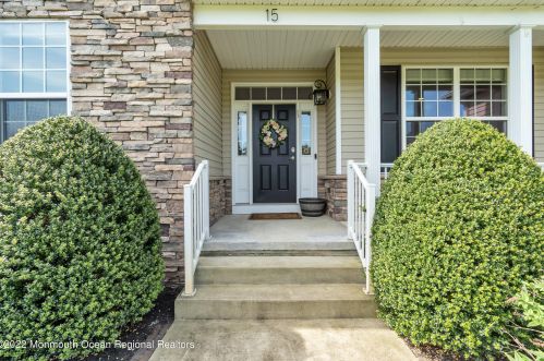 15 Aidan Ln, Jackson Twp, NJ 08527-3786