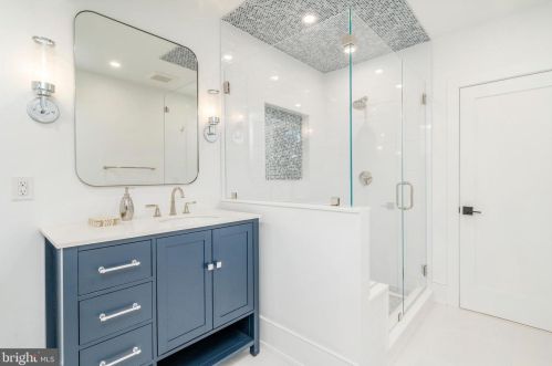 603 Gravers Ln, Philadelphia PA 19118-2806 exterior