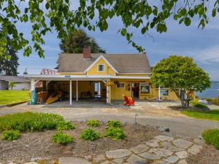 29357 Beach Dr, Breidablick, WA 98370-9338